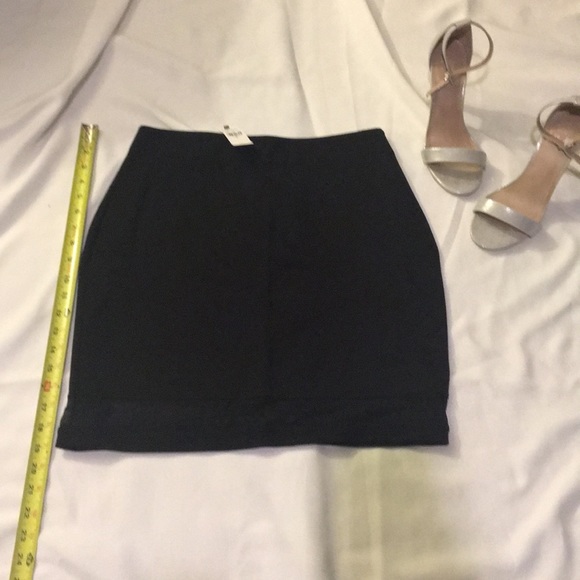NWT-Black mini skirt with mesh hem💕👠 - Picture 2 of 6
